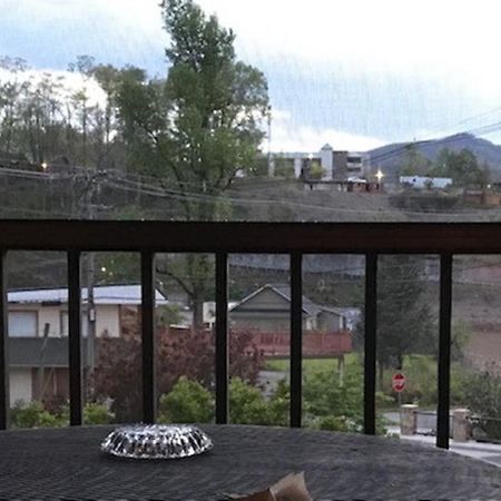Spacious Downtown Condo Walking Distance To Downtown Gatlinburg Sleeps 6 Guests エクステリア 写真