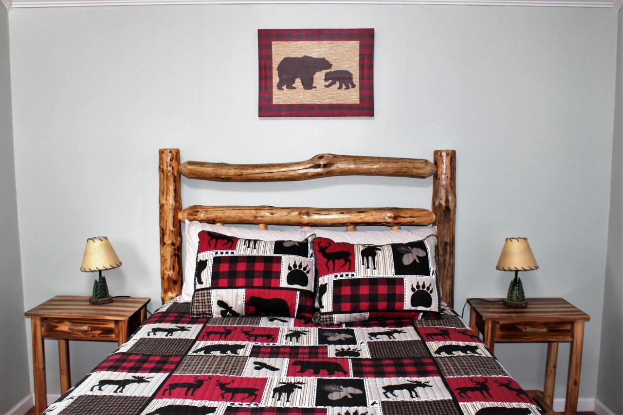 Spacious Downtown Condo Walking Distance To Downtown Gatlinburg Sleeps 6 Guests エクステリア 写真